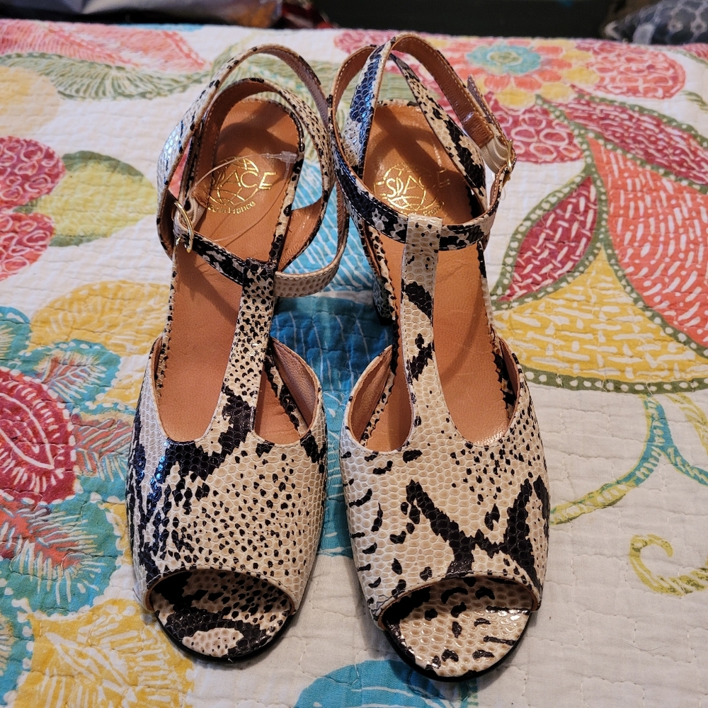 ESPACE SNAKESKIN LEATHER SHOES